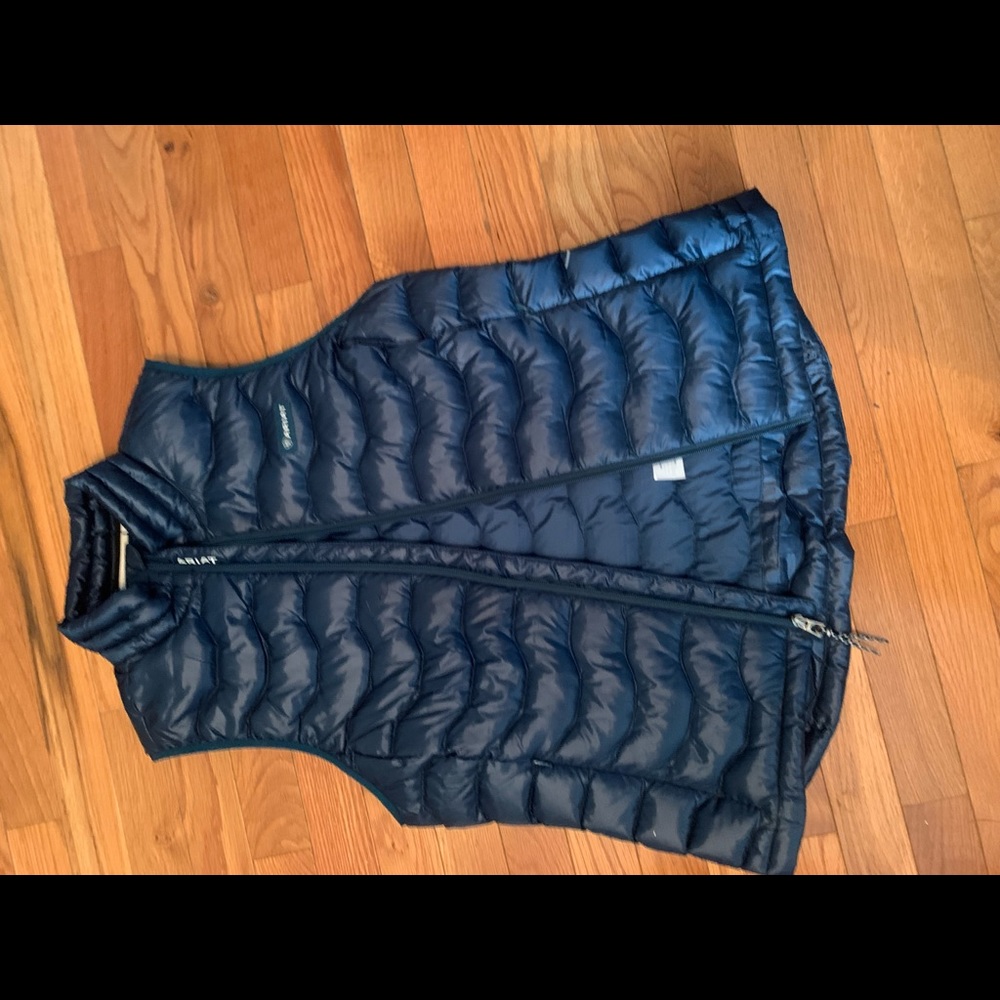 Ariat vest